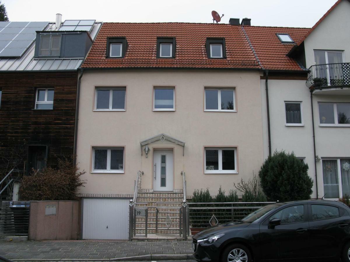 Messe-/Ferienwohnung نورنبيرغ المظهر الخارجي الصورة